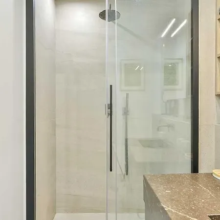 Exceptional Loft On The Heart Of 9th *