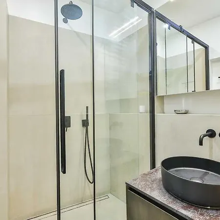 Exceptional Loft On The Heart Of 9th * باريس